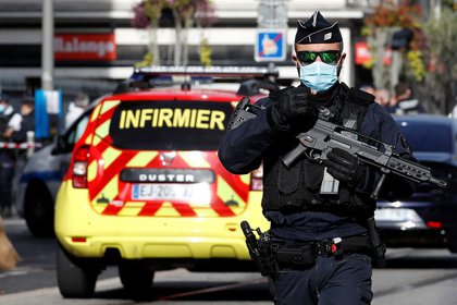 Francia eleva a “urgencia atentado” el nivel de alerta en todo el país