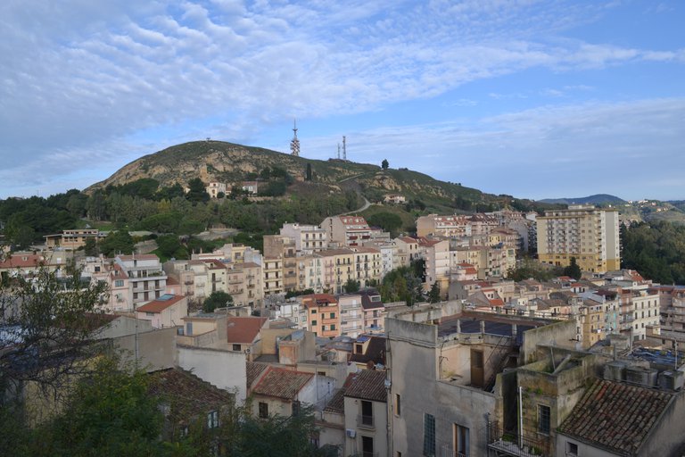 Por este INCREÍBLE precio regalan casas históricas en uno de “los pueblos más bonitos” de Italia