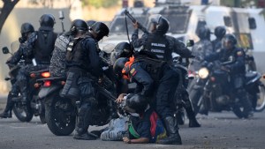 Denuncian que violaciones de DDHH en Venezuela serían planificadas por la cúpula del poder civil y militar