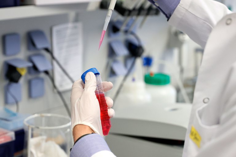 Japón buscará desarrollar una vacuna “de por vida” contra el Covid-19