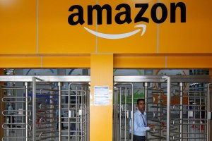 El delivery del futuro: Un almacén submarino y drones figuran entre los planes de Amazon para las entregas