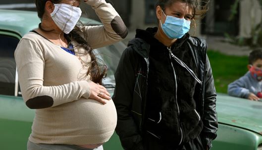 Advierten que las mujeres embarazadas corren un mayor riesgo de morir por coronavirus