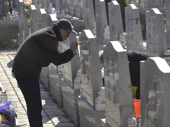 Al menos nueve muertos y cuatro heridos luego que un camión colisionara contra un cortejo fúnebre en China