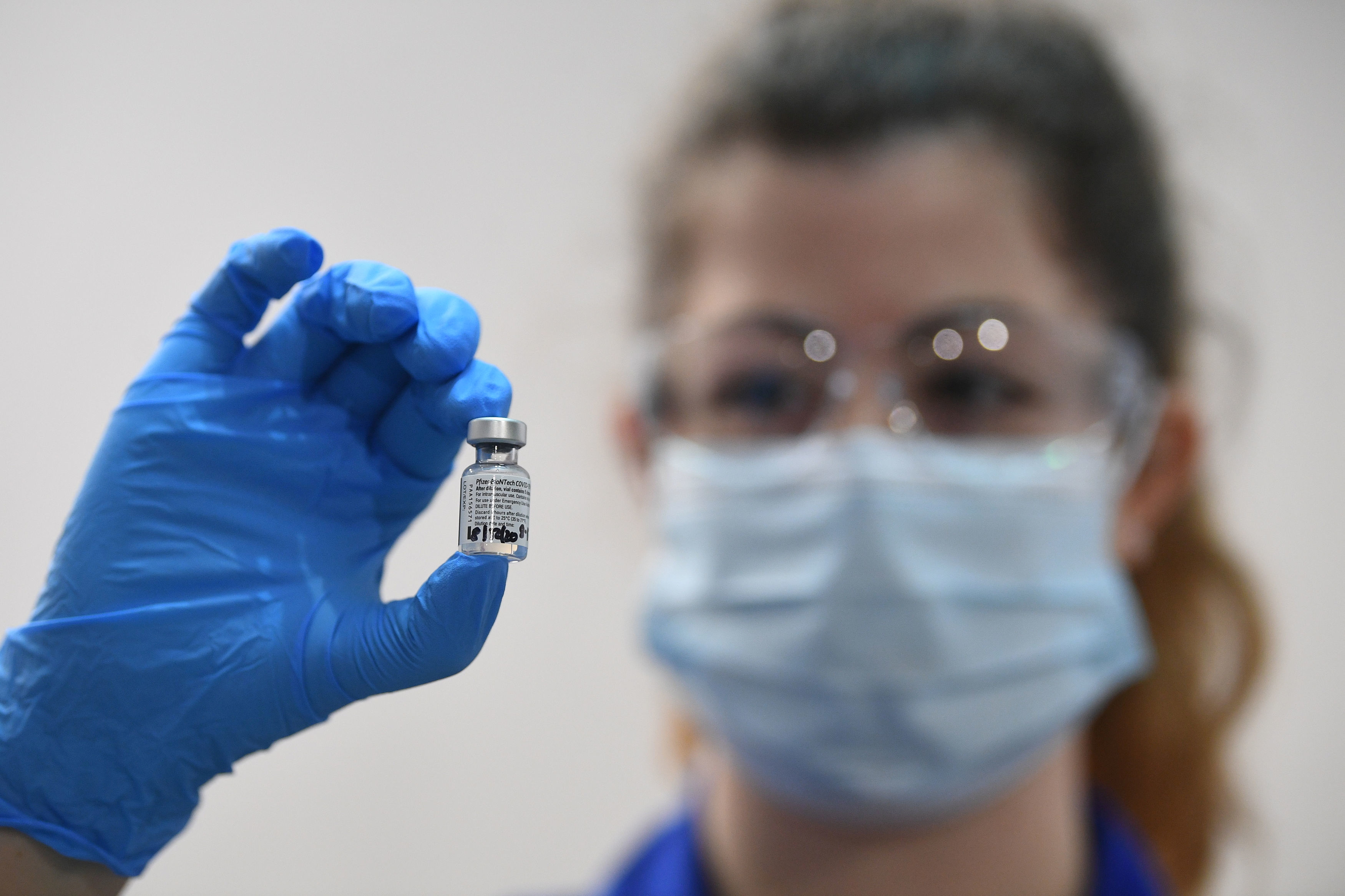 Farmacias británicas se suman al programa de vacunación nacional contra el coronavirus