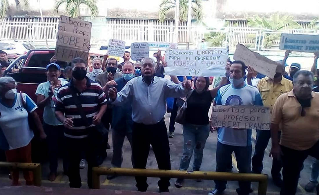 Docentes rechazaron la detención injusta del profesor Robert Franco en Carúpano (Video)