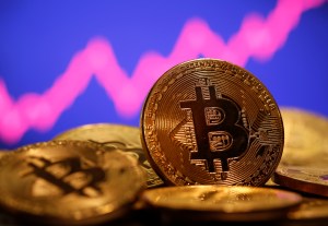 El bitcoin se recupera progresivamente del desplome sobrepasando los 40 mil dólares