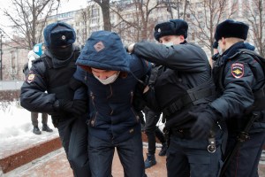 Consejo Europeo pide el cese de detenciones “arbitrarias” en Rusia