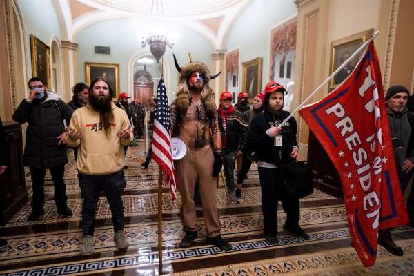 Al menos tres residentes de Florida fueron detenidos tras los ataques al Capitolio