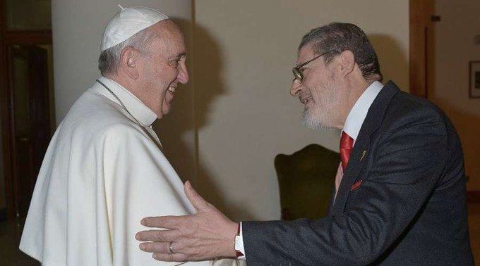 Muere el médico personal del Papa, Fabrizio Soccorsi, a causa del Covid-19