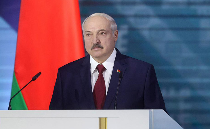 Lukashenko propone referéndum en enero 2022 y anuncia leyes contra protestas