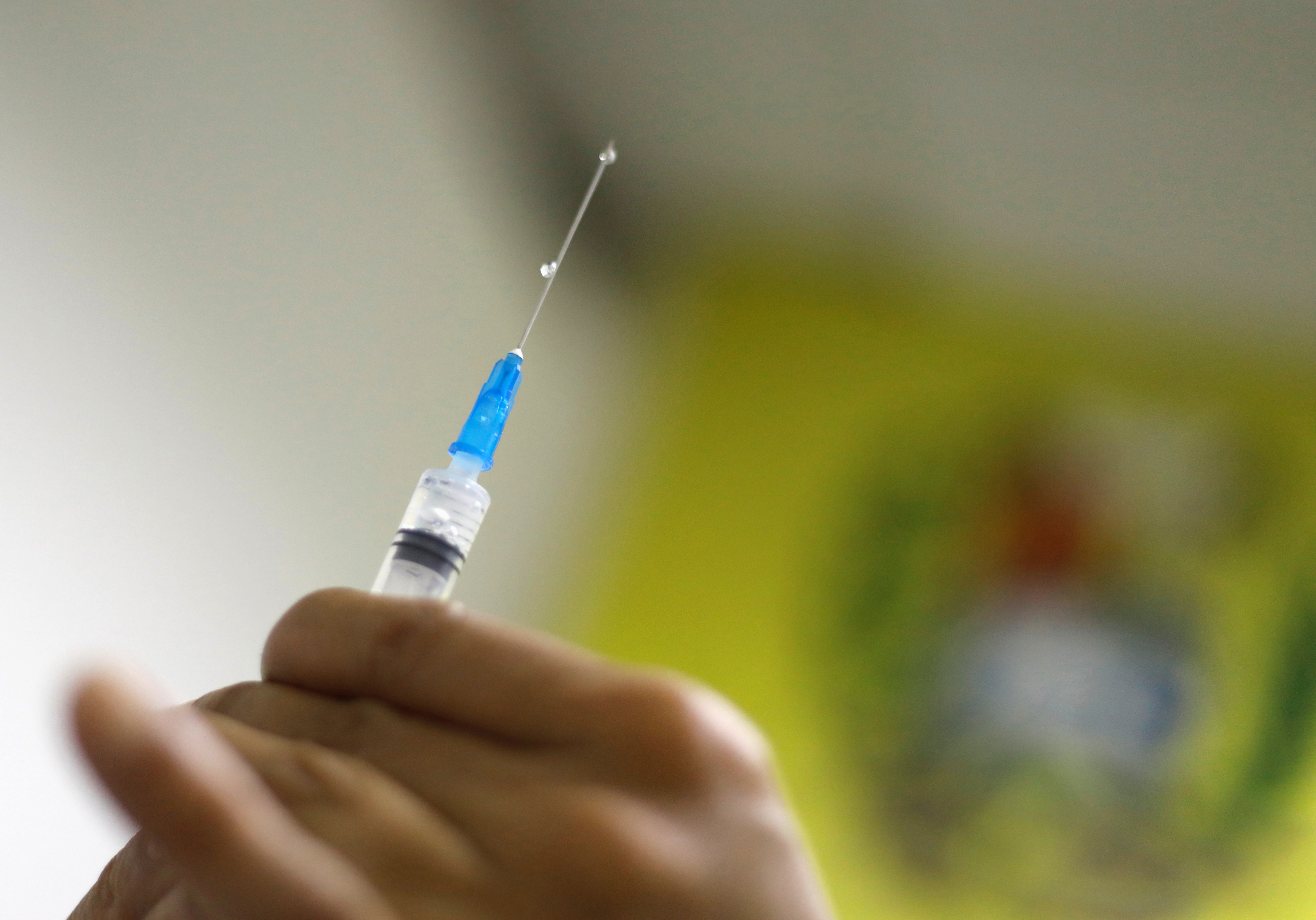 Régimen de Maduro aplicará la vacuna china contra el coronavirus a 100 mil docentes este #8Mar