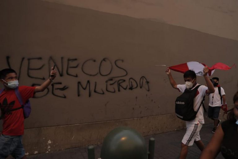 Régimen de Maduro rechazó actos xenofóbicos contra venezolanos en Perú… que huyeron por la crisis que ellos generaron