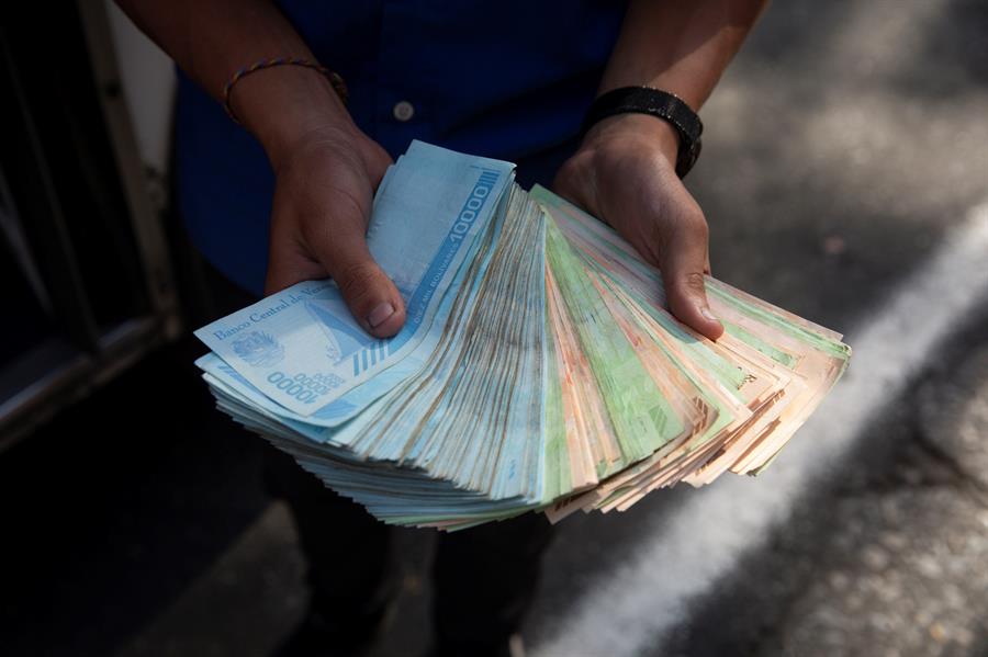 En Venezuela el millón de bolívares se pulverizó por la hiperinflación