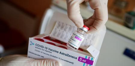 Austria retira un lote de AstraZeneca tras la muerte de una vacunada