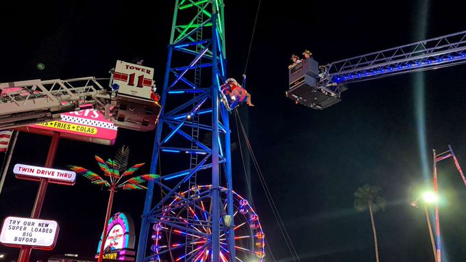 ¡Susto! Pasaron horas atrapados a 12 metros altura tras fallas en parque de diversiones en Florida