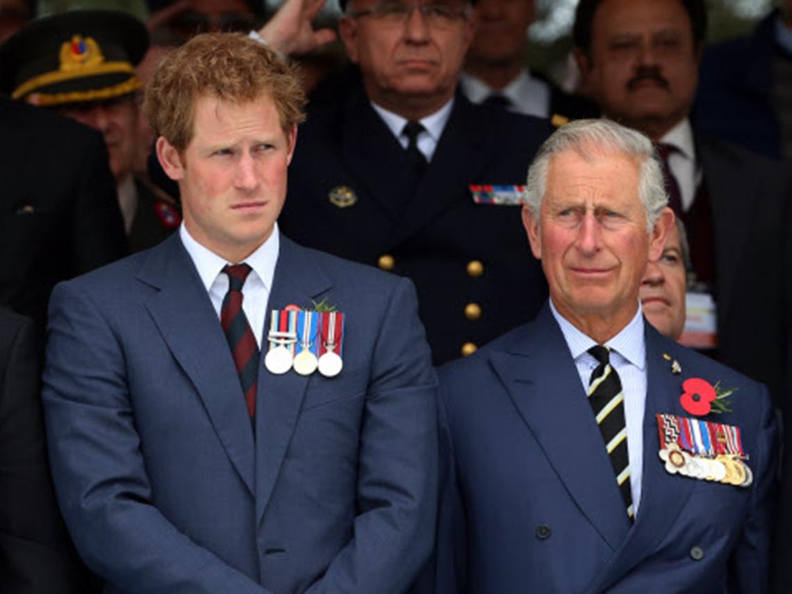 El príncipe Carlos teme porque el príncipe Harry tendría que enfrentar “consecuencias tóxicas” 