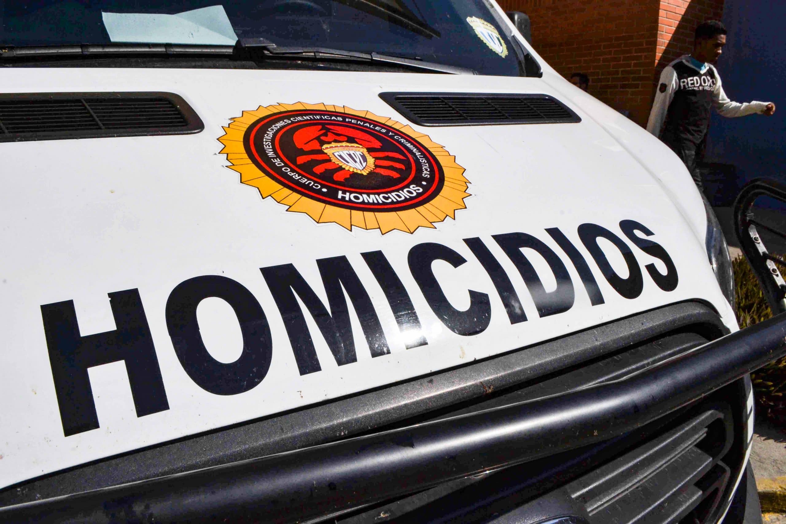 Mujer fue encontrada muerta dentro de su residencia en San Martín
