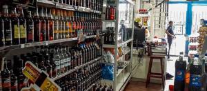 Comercio informal asfixia a las licorerías del Táchira