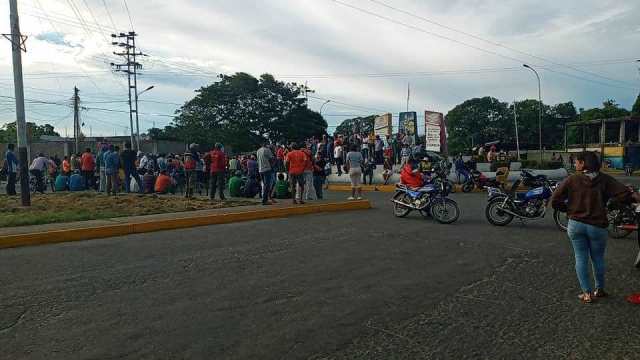 Protesta en Achaguas para surtir gasolina
