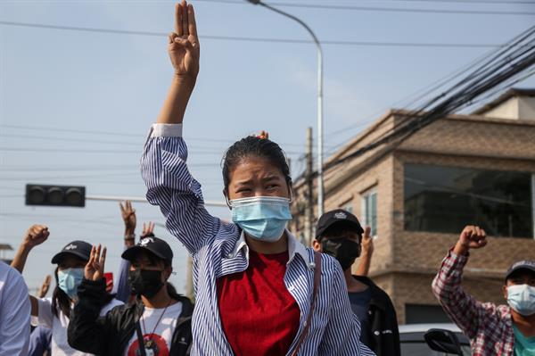 La represión militar ha dejado más de 800 muertos desde el golpe en Birmania