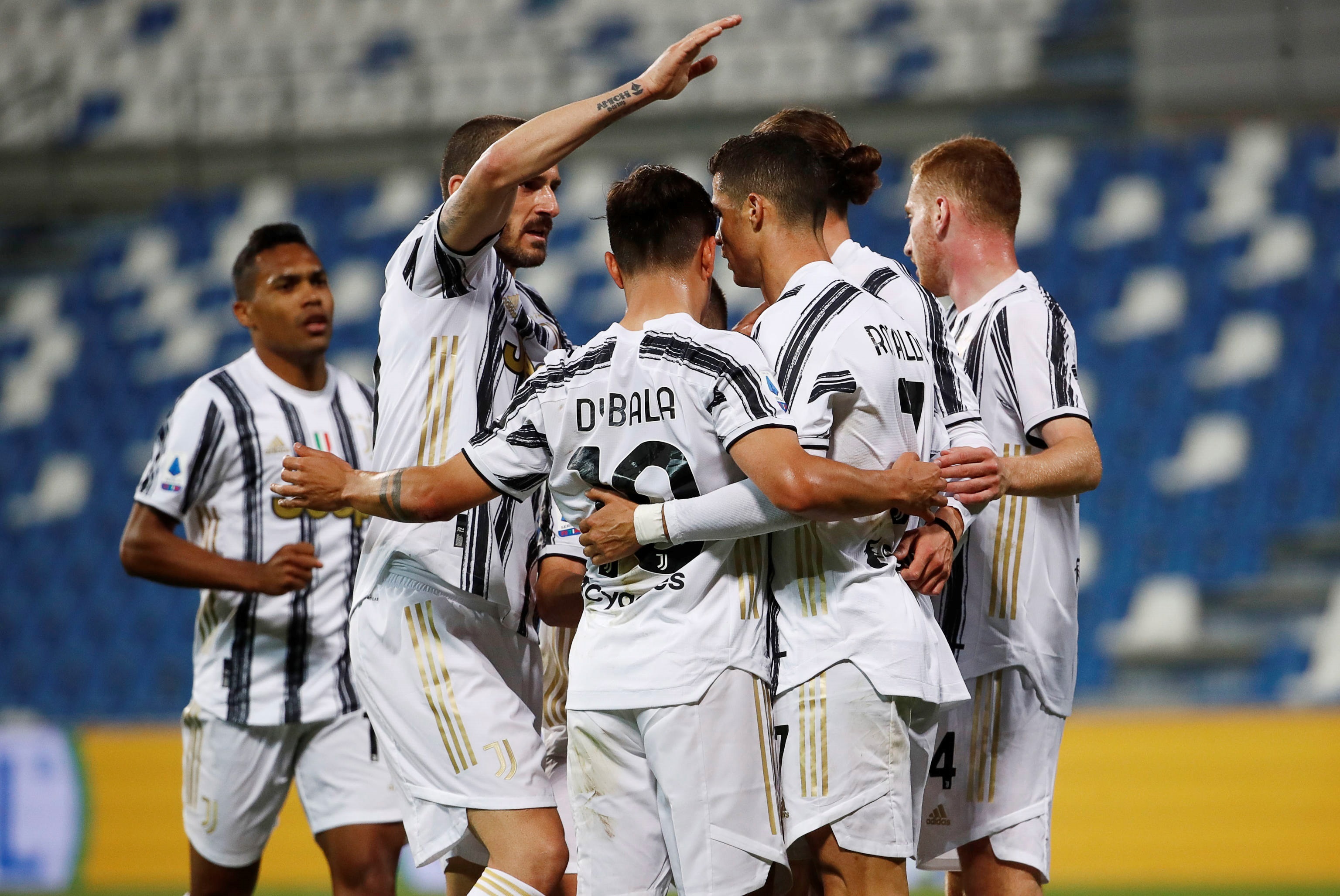 Cristiano y Dybala centenarios, pero la Juventus sigue fuera de Champions
