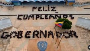 Como hormigas buscando la azúcar: La cursi celebración de la Policía del Zulia por el cumpleaños de Omar Prieto (VIDEO)