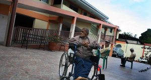 Comprometida la vida de adultos mayores en Táchira ante frecuentes apagones