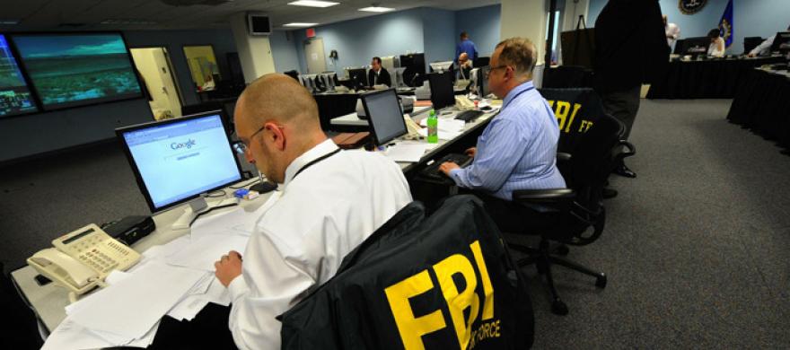 Proeza tecnológica y espionaje detrás de la macrooperación del FBI