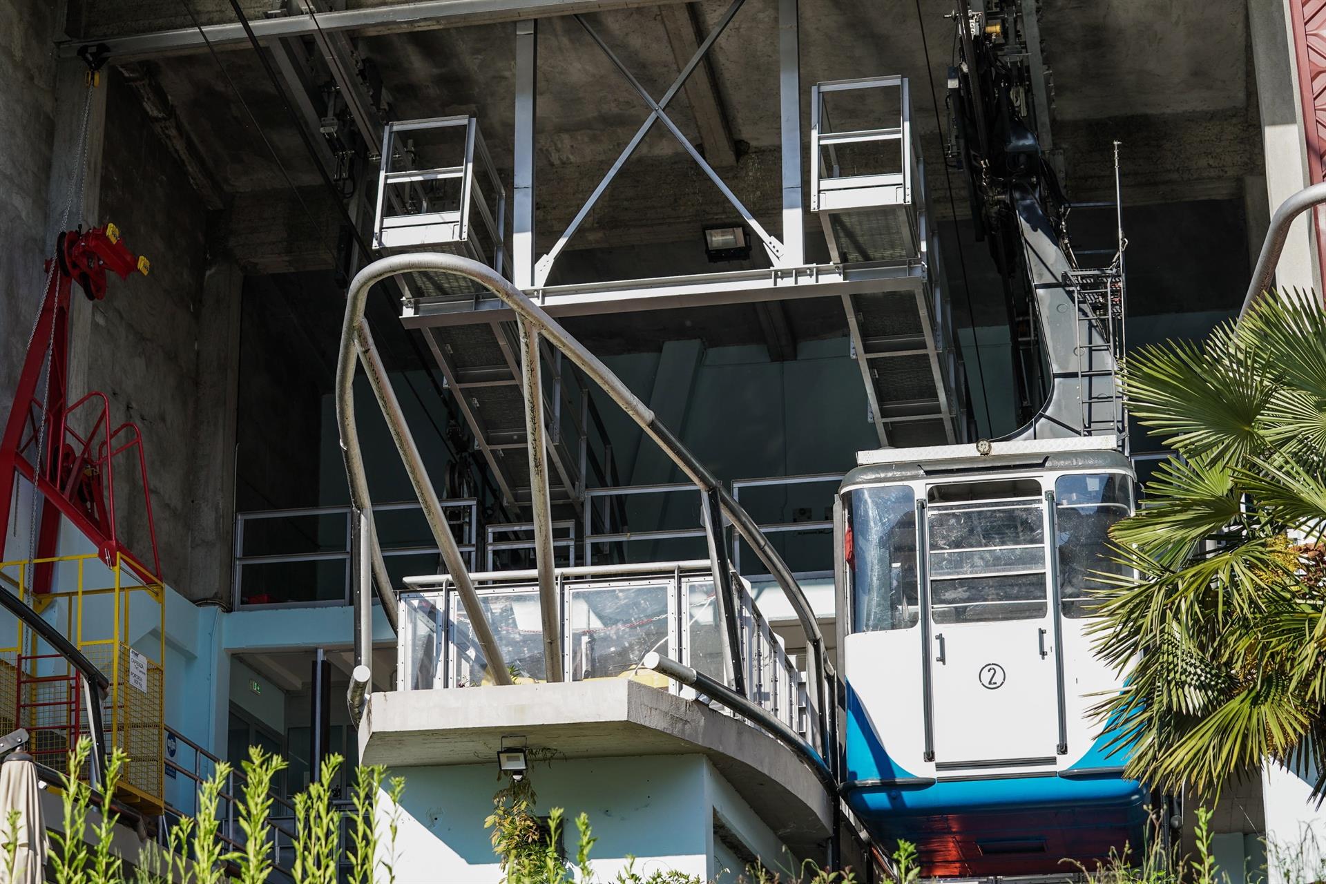 Dan de alta al niño único superviviente del accidente de teleférico en Italia