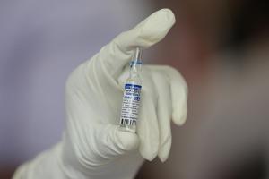 La efectividad de la vacuna rusa es 2,6 veces menor contra la variante india