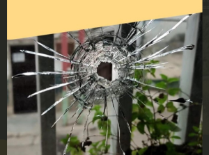 Terror en Las Tejerias: Balas impactan contra ventanas y paredes de los hogares (Fotos)