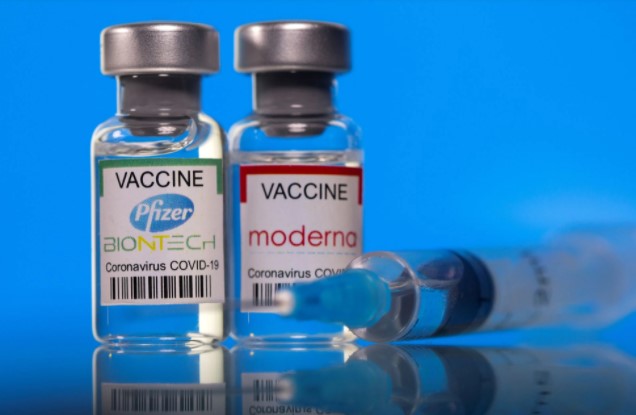 Vacunas Pfizer y Moderna no causan infertilidad masculina, según estudio