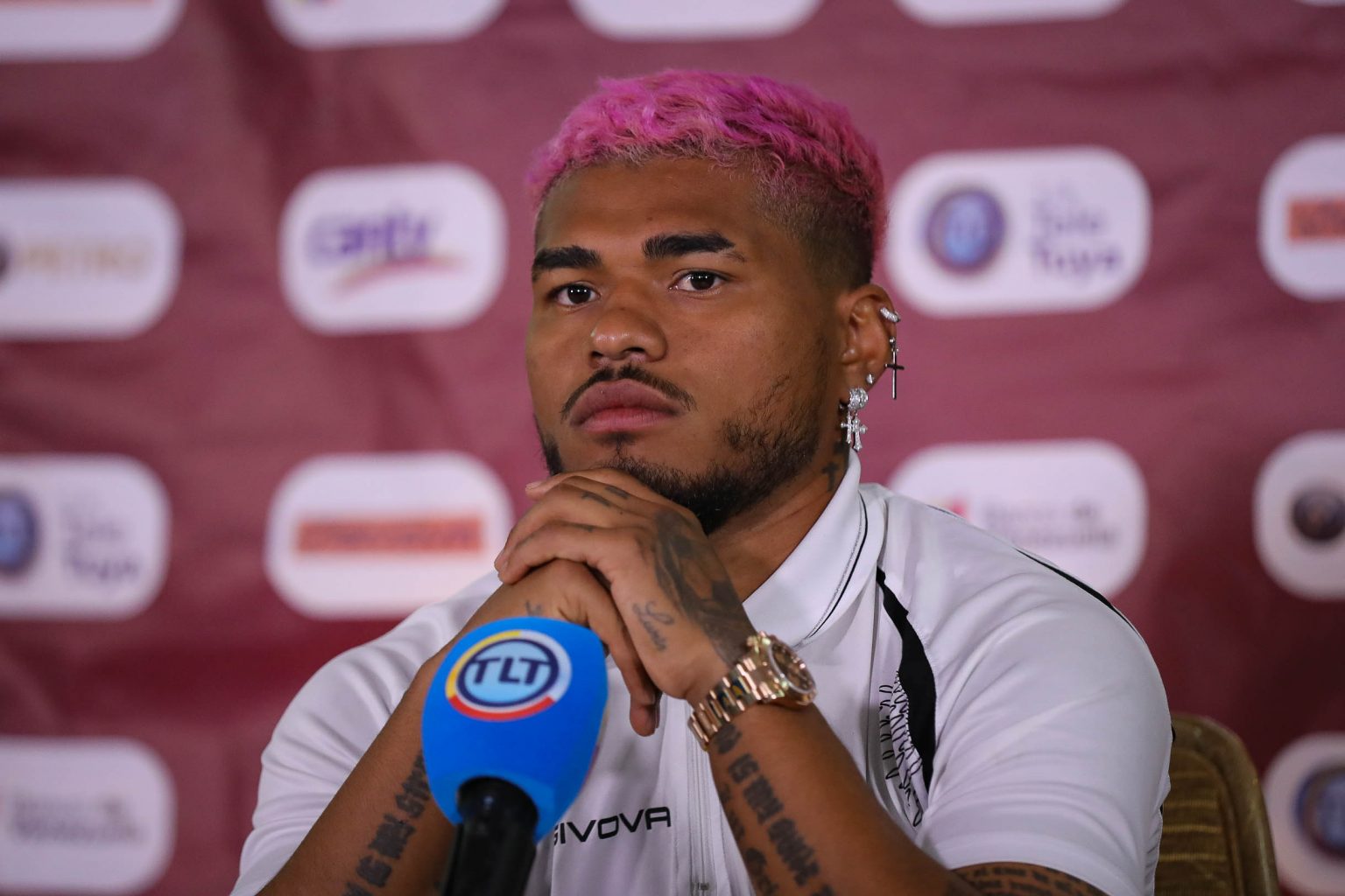 Josef Martínez, entre seis y ocho semanas de baja tras operación de rodilla