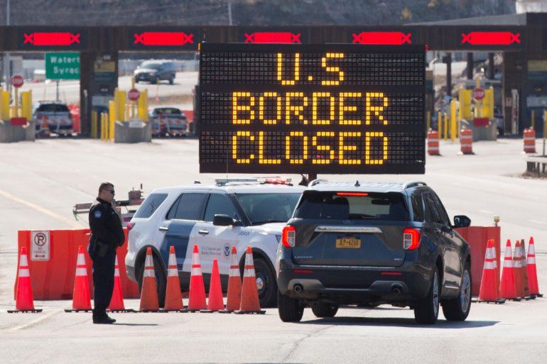 EEUU extendió las restricciones de tránsito terrestre con México y Canadá