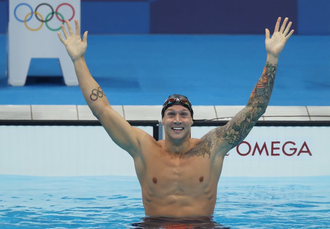 Estadounidense Dressel logró también oro olímpico en los 50 metros libre