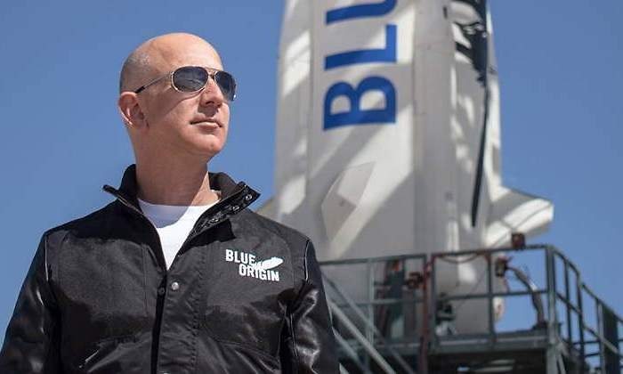 Las curiosidades que dejó el histórico viaje de Jeff Bezos al espacio