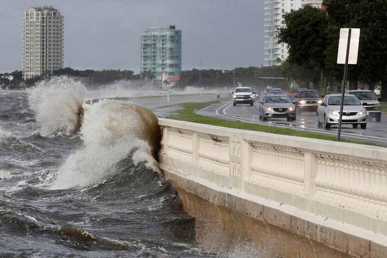 Elsa avanza por el sureste de EEUU tras dejar al menos un muerto en Florida