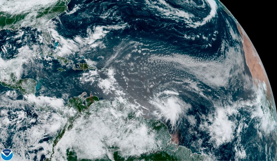 Tormenta Elsa podría fortalecerse en las próximas 48 horas, afirmó NHC de EEUU