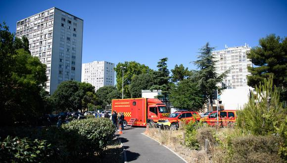 Incendio en un edificio de Francia dejó al menos tres muertos y nueve heridos