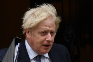 Boris Johnson: Los talibanes serán juzgados por sus actos y no por sus palabras