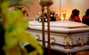 Entre 450 y 600 dólares cuesta un servicio funerario en Venezuela