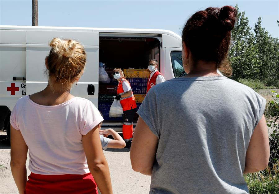 La pobreza extrema llega a españoles con estudios, vivienda y trabajo