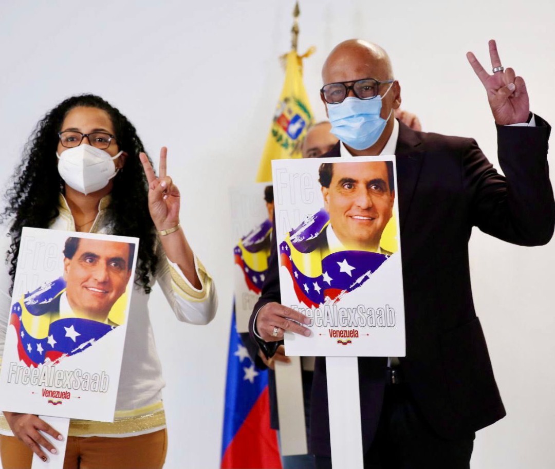 Inaceptable: Chavismo con Jorge Rodríguez incluido, llegó a México con carteles de Alex Saab (Foto)