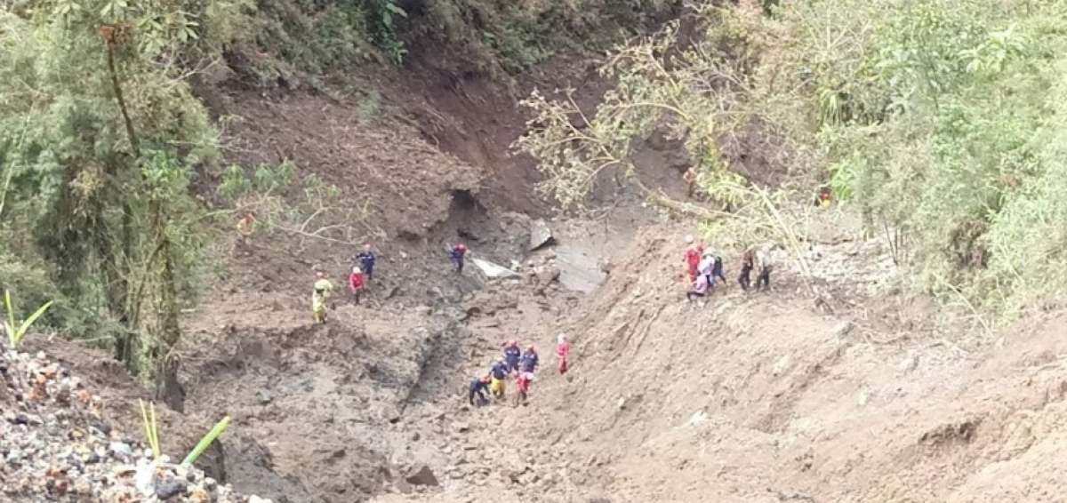 Deslave en Ecuador dejó tres muertos y dos desaparecidos