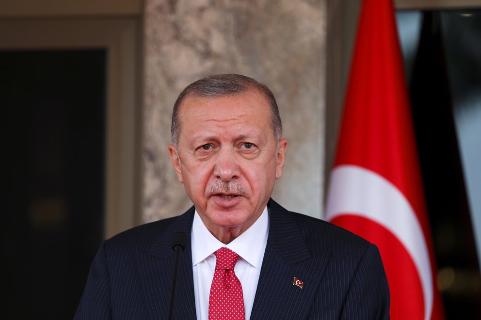 El presidente turco Erdogan y su esposa dan positivo por Covid-19