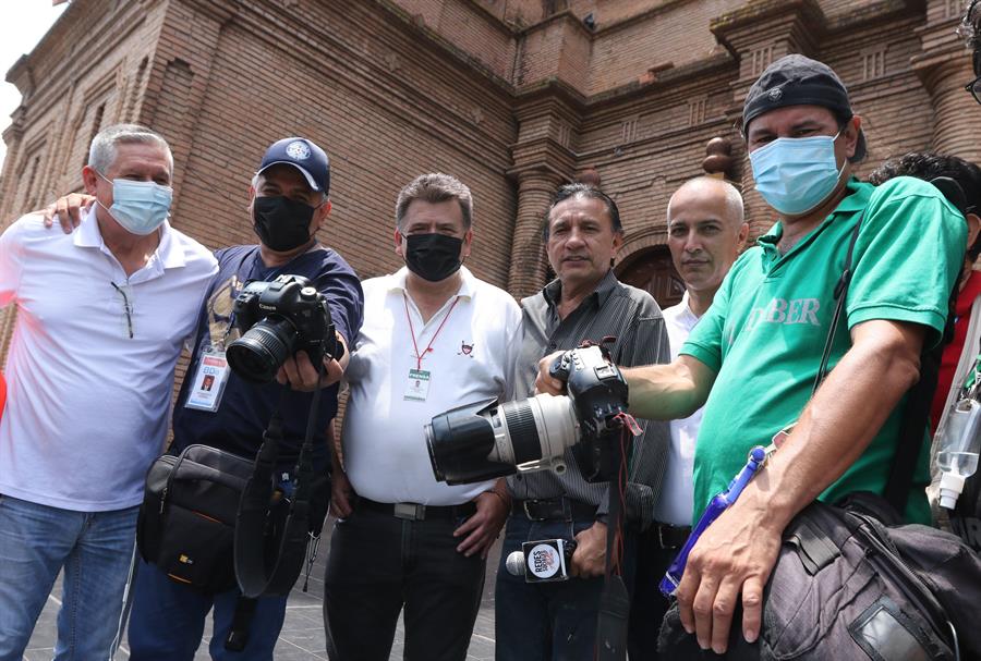 Detienen a sujeto implicado en el secuestro de siete trabajadores de la Prensa en Bolivia