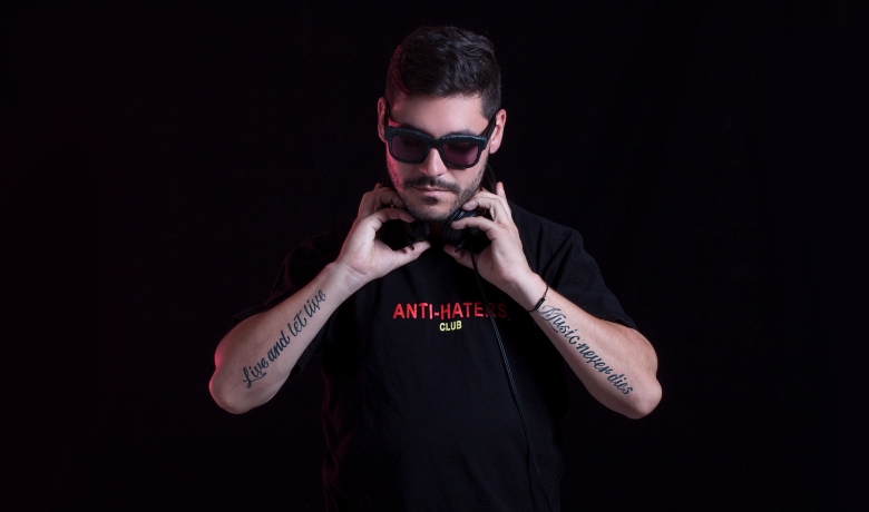 Erick Rosales, el DJ venezolano que se posiciona entre los grandes
