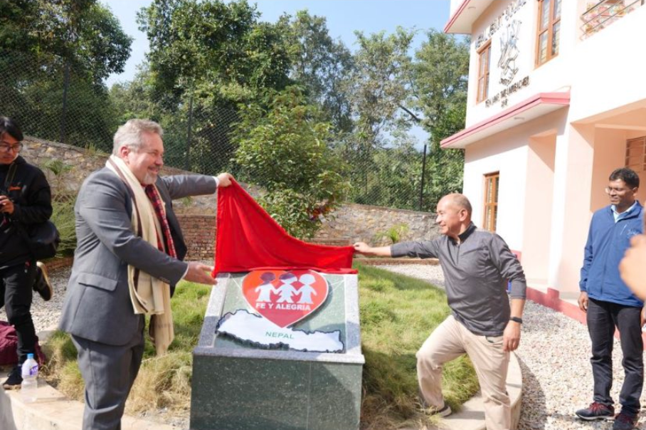 Fe y Alegría abrió su primera escuela en Nepal (Fotos)