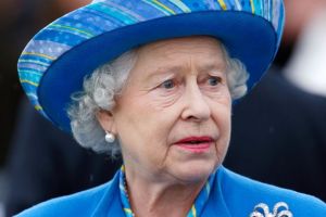 El día que la reina Isabel II tuvo un encuentro aterrador con el fantasma de Isabel I en el castillo de Windsor