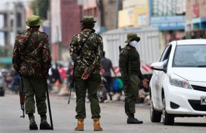 Policía keniano tomó su AK-47, asesinó a seis personas incluida su mujer… y luego se suicidó